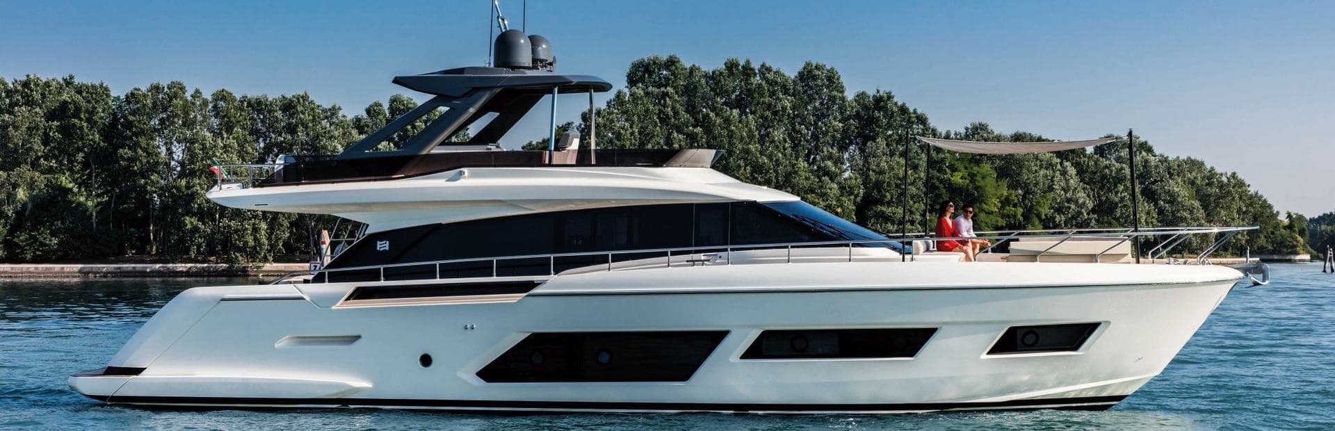 Ferretti 670