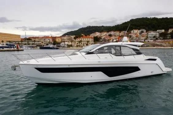 2019 Azimut Atlantis 51 — photo 2
