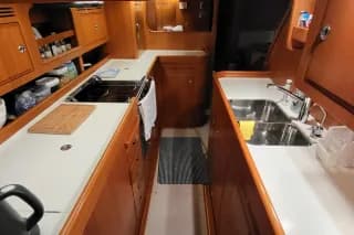 2013 Hallberg-Rassy 55 — photo 28