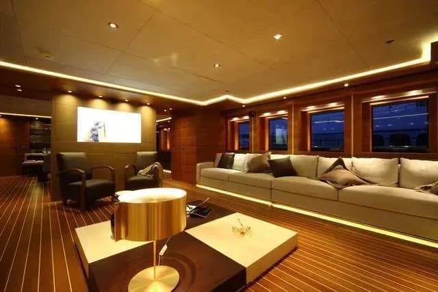 2011 Mondomarine 49m — photo 2