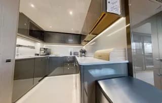 2023 Sunseeker 100 Yacht — photo 34