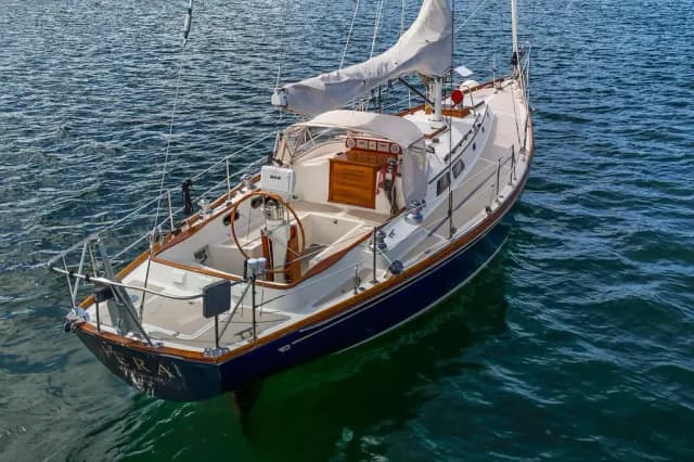 Hera - Hinckley Sou'wester 42 — photo 4