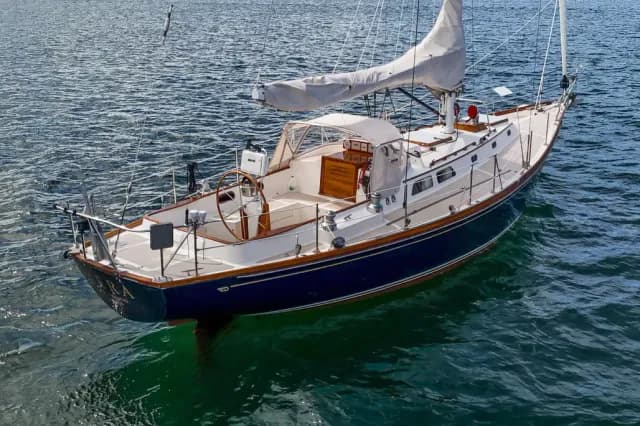 Hera - Hinckley Sou'wester 42 — photo 5
