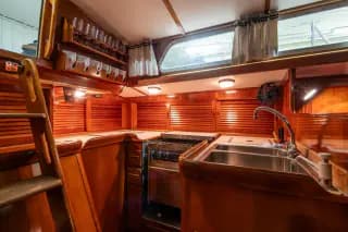 Hera - Hinckley Sou'wester 42 - Thumbnail 22