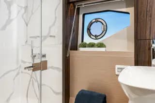 2024 Sunseeker Manhattan 55 - Exquisite British Craftsmanship - Thumbnail 17