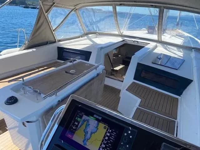 2022 Beneteau Oceanis 46.1 - Performance Cruiser with Premium Specification — photo 5