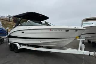 2024 Sea Ray SLX 260 - Factory Warranty Until 2029 - Thumbnail 1