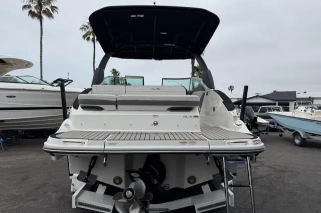 2024 Sea Ray SLX 260 - Factory Warranty Until 2029 — photo 5