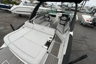 2024 Sea Ray SLX 260 - Factory Warranty Until 2029 - Thumbnail 7