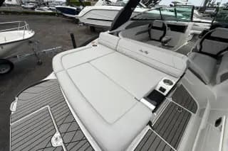 2024 Sea Ray SLX 260 - Factory Warranty Until 2029 - Thumbnail 8