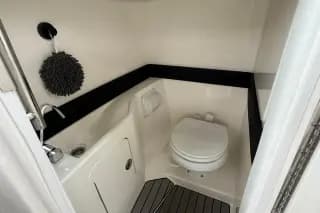 2024 Sea Ray SLX 260 - Factory Warranty Until 2029 - Thumbnail 12