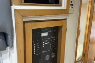 2000 Bertram 36 SF - Legendary Sportfish Performance & Comfort - Thumbnail 22