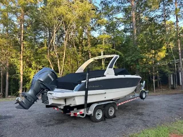 2022 Chaparral 267 SSX OB - Immaculate Bowrider with Factory Warranty — photo 5