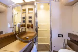 2015 Azimut 64 Flybridge - Thumbnail 57