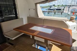 2023 Privilege Signature 510 Catamaran - Thumbnail 16