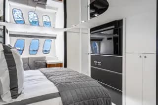 2005 Sunseeker Predator 68 - Thumbnail 25