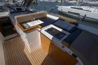 2010 Sealine SC47 | Zeus Pod Drives | Hamble Point Berth Available - Thumbnail 13