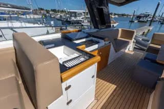2010 Sealine SC47 | Zeus Pod Drives | Hamble Point Berth Available - Thumbnail 15