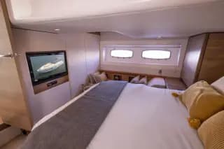 2010 Sealine SC47 | Zeus Pod Drives | Hamble Point Berth Available - Thumbnail 24