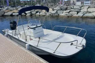 2014 Boston Whaler 170 Montauk - Thumbnail 1