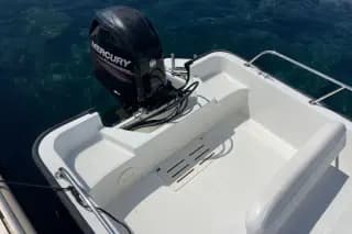 2014 Boston Whaler 170 Montauk - Thumbnail 10