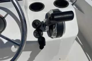 2014 Boston Whaler 170 Montauk - Thumbnail 16