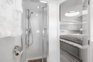 2005 Sunseeker Predator 68 - Thumbnail 19