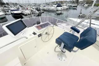 2007 360 Sedan Trawler — photo 12