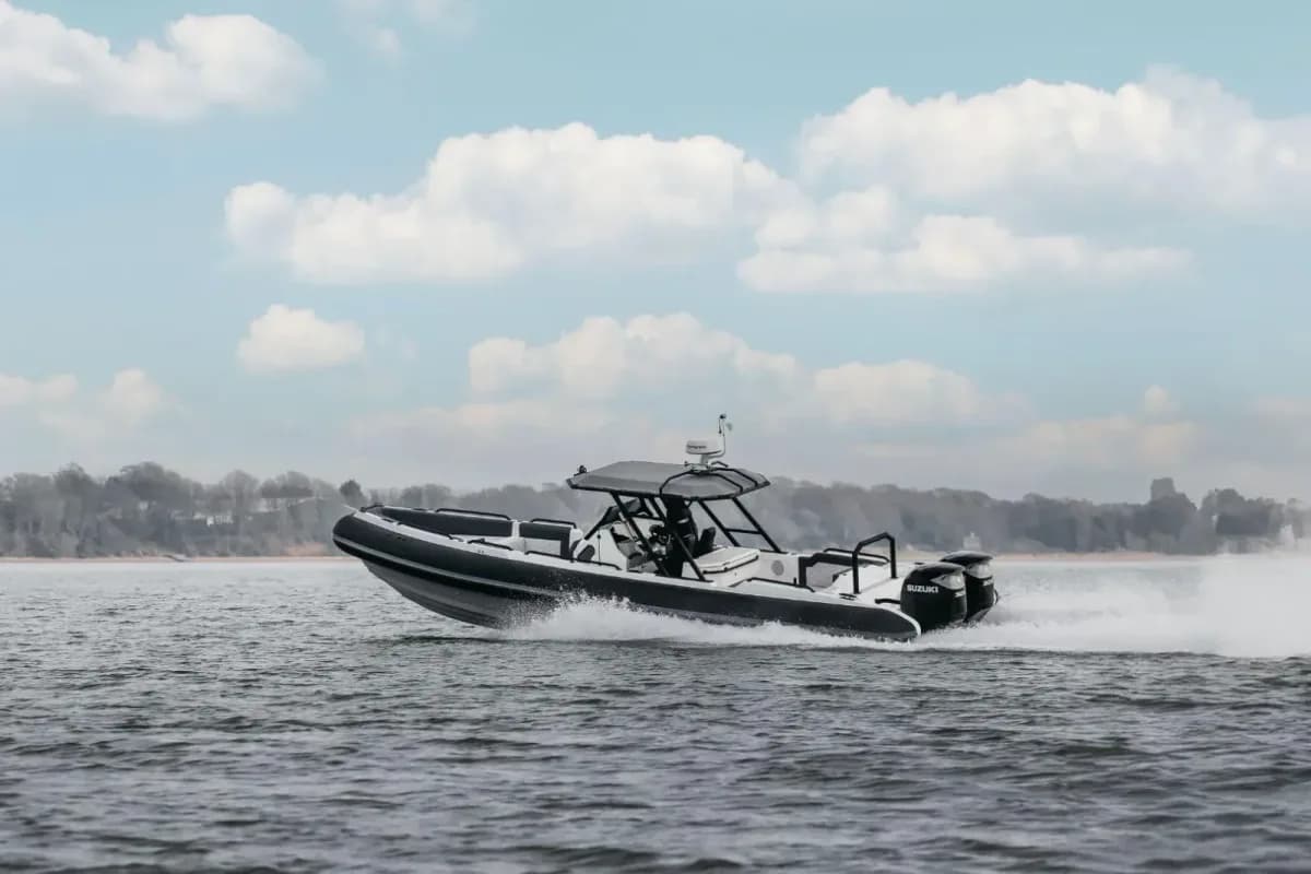 2024 Custom 10.8 — photo 1