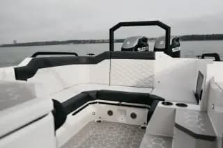 2024 Custom 10.8 — photo 9
