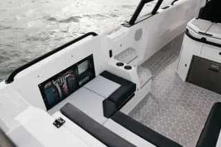 2024 Custom 10.8 — photo 10