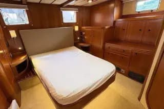 1983 Talisman 49 — photo 31
