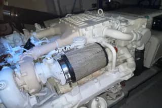 2002 Predator 56 — photo 25