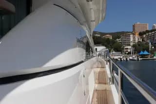 2007 Fairline Squadron 68 - Thumbnail 8