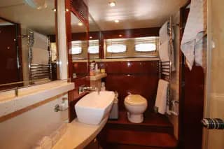 2007 Fairline Squadron 68 - Thumbnail 31