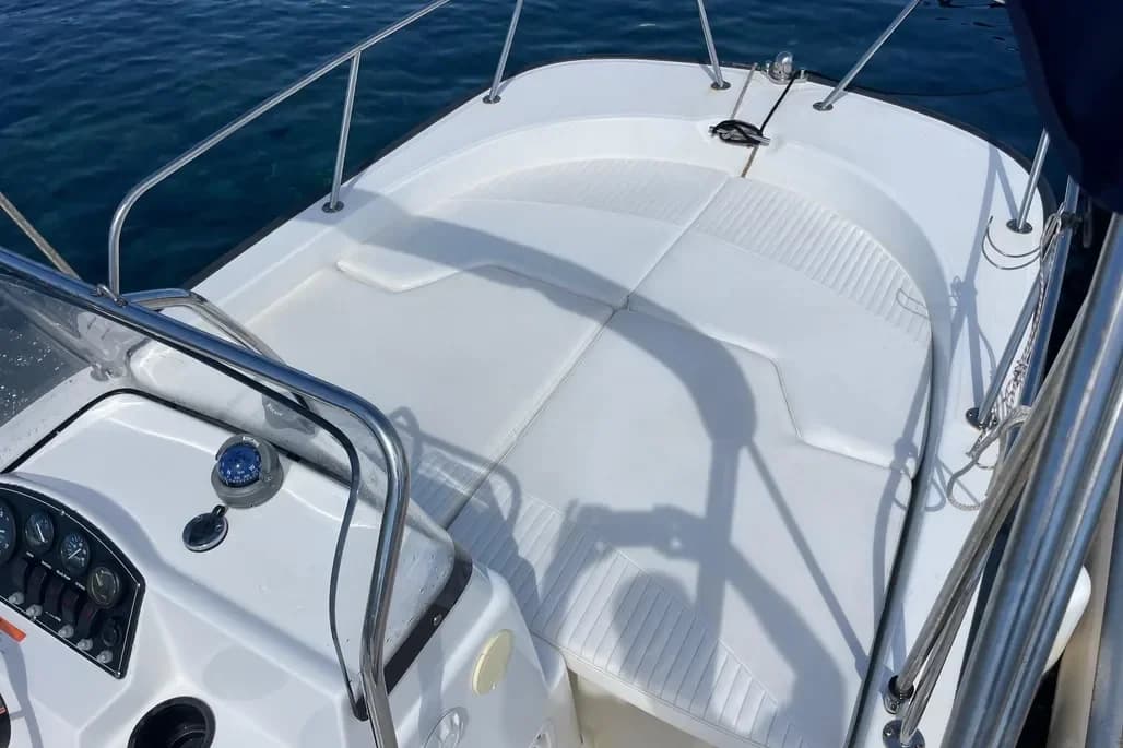 2014 Boston Whaler 170 Montauk — photo 3