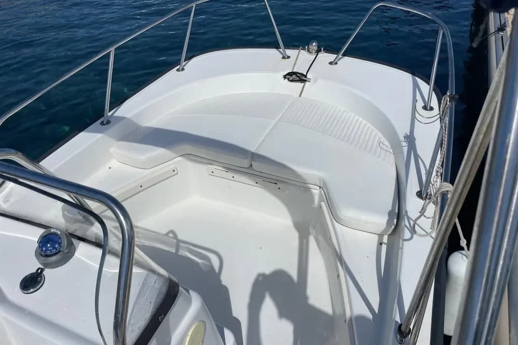 2014 Boston Whaler 170 Montauk — photo 5
