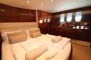 2007 Fairline Squadron 68 - Thumbnail 27