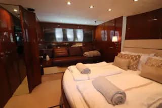 2007 Fairline Squadron 68 - Thumbnail 29