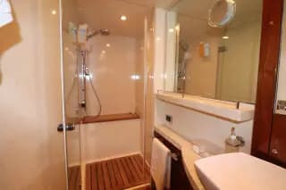 2007 Fairline Squadron 68 - Thumbnail 31