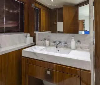2017 Sunseeker 95 - S-CAPE - Thumbnail 59