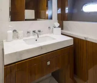 2017 Sunseeker 95 - S-CAPE - Thumbnail 61