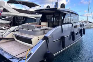 2025 Invictus ST550 - Christian Grande's Masterpiece of Italian Elegance - Thumbnail 8
