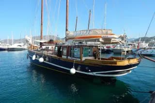 1944 Custom Schooner 'Maby II' - Thumbnail 2