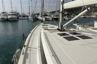2022 Bavaria C50 Style – Immaculate 3-Cabin Cruiser, Under 80 Hours - Thumbnail 5