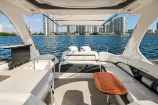 2019 Regal 33 OBX - Thumbnail 9