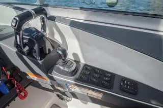 2019 Regal 33 OBX - Thumbnail 17