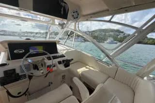 2009 Grady-White 330 Express — photo 16