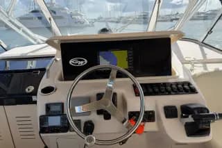 2009 Grady-White 330 Express — photo 18