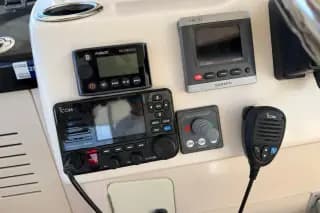 2009 Grady-White 330 Express — photo 19
